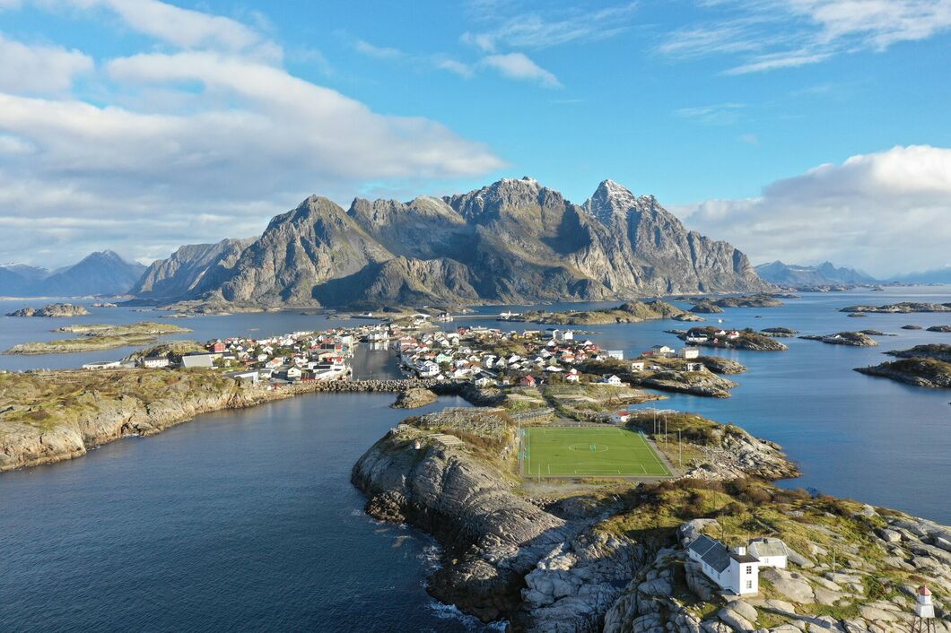 Henningsvaer
